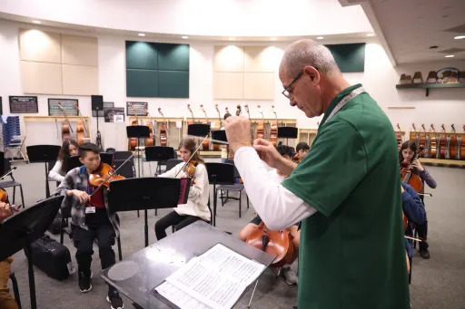 Artan Zhuri conducting the Stratford Symphony Orchestra