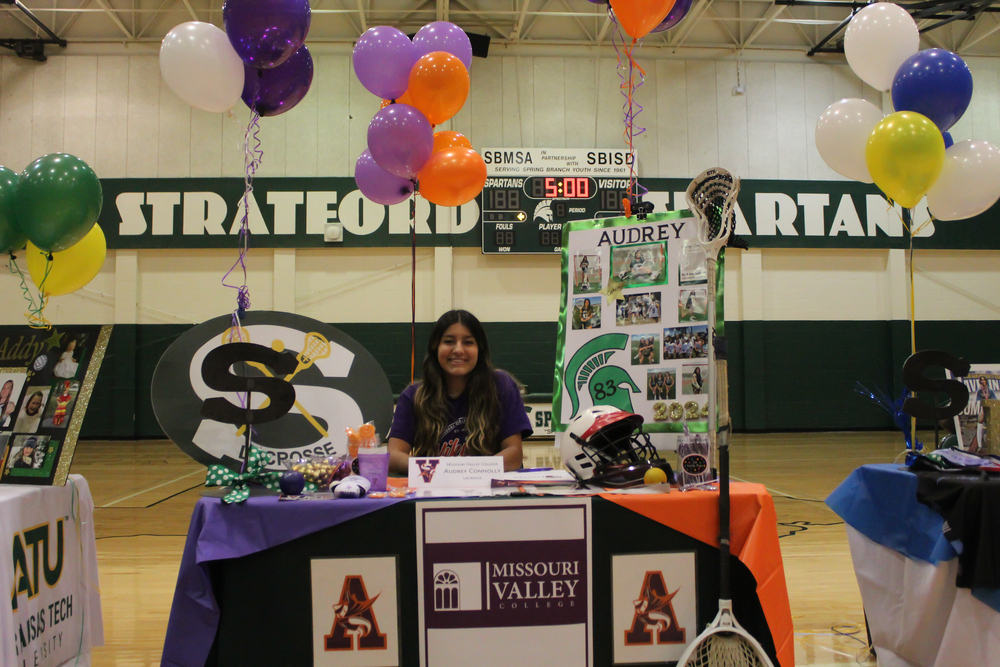 audrey connolly sitting at a table for missouri valley college lacrosse