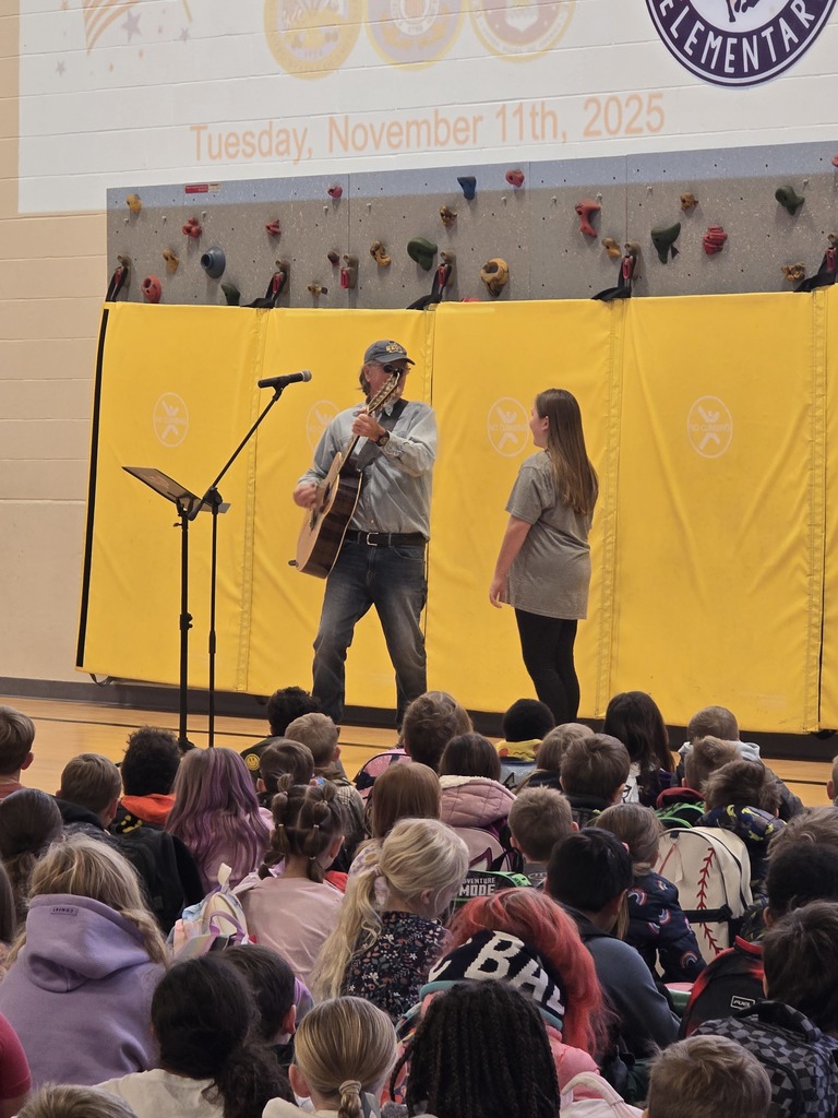 Hornes singing together