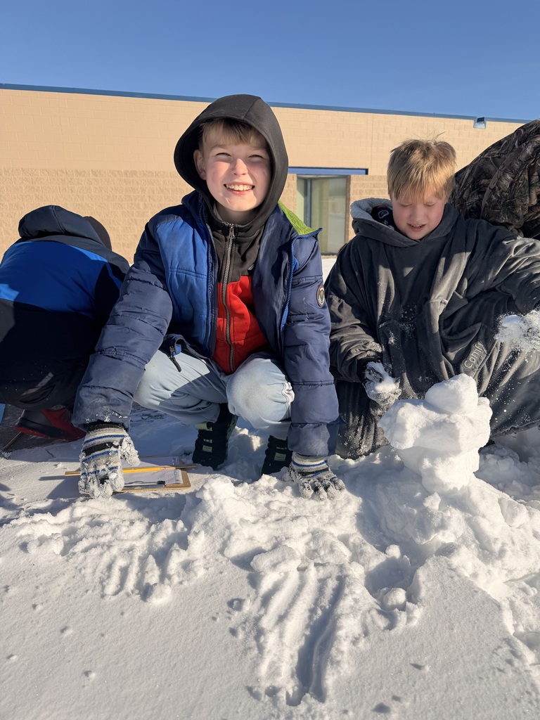 Fourth Grade playing in the snow.