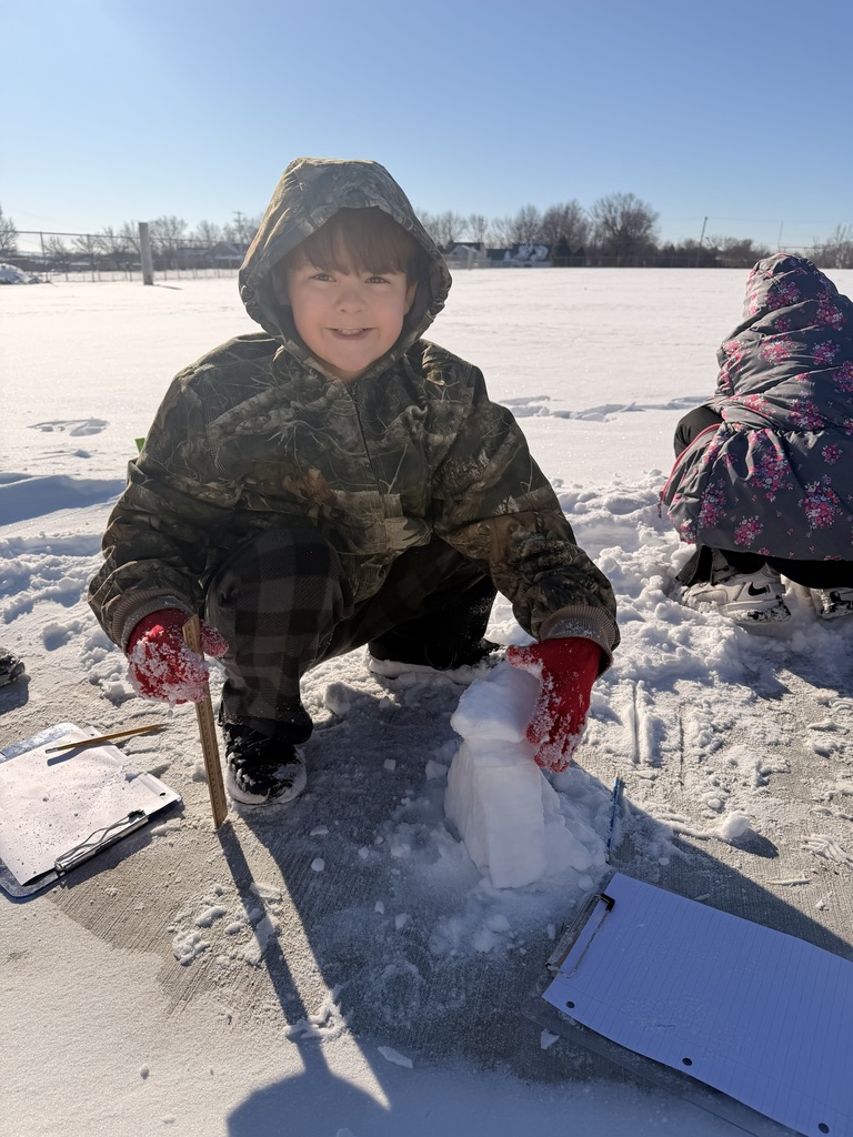 Fourth Grade playing in the snow.