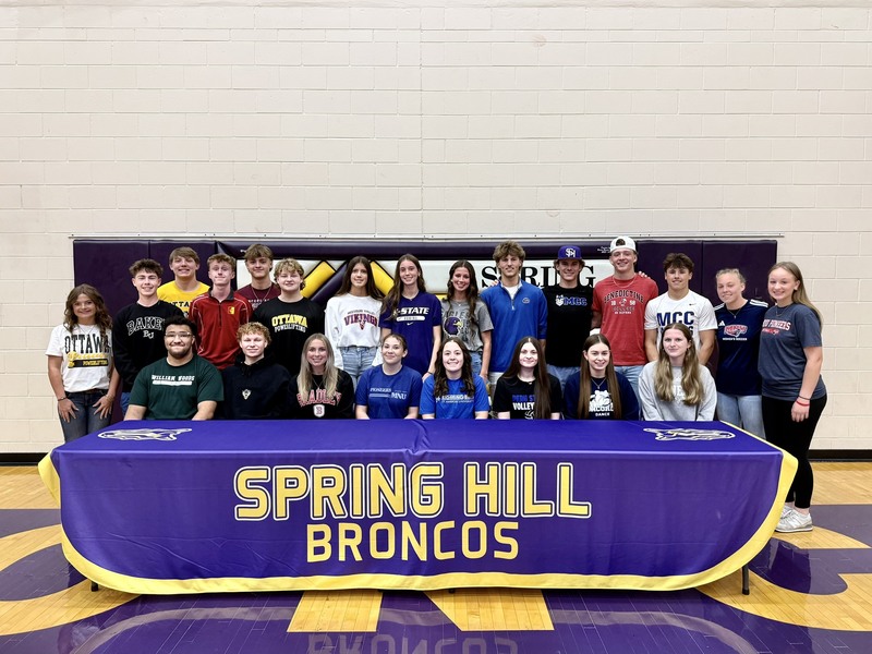 Student at Spring Hill Signing day