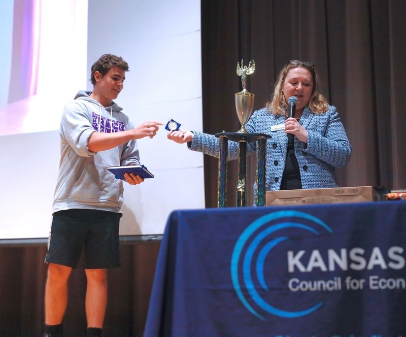 Spring Hill Middle School student has earned third place nationally in the Fall 2025 InvestWrite