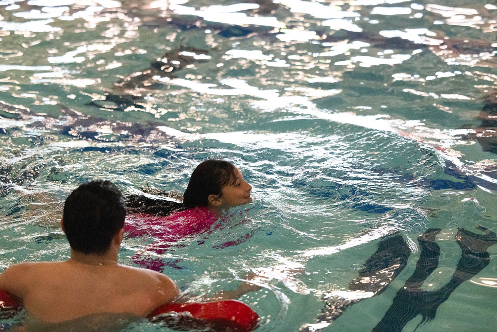 Big thanks to the Jones Center for partnering with Jones Elementary! 🙌 Their 3rd graders received swim assessments, and those who need a little extra help will get FREE swim lessons. 🏊💙 Parson Hills 3rd graders will join later this semester—can’t wait! #SpringdaleFamily