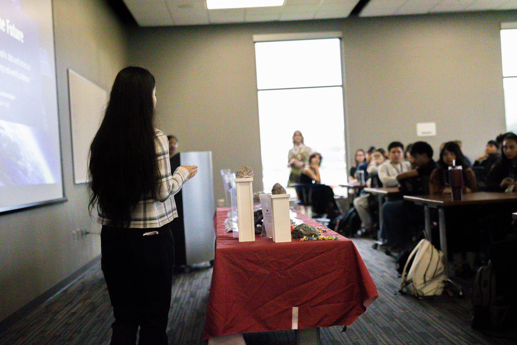 It was a fantastic day of learning for our AP Human Geography students at the Don Tyson School of Innovation! Recently, students from the Geosciences department at the University of Arkansas visited to teach them about Geographic Information Systems (GIS). Our students learned how this powerful technology works and how it's used to collect and analyze geographic data. A huge thank you to the U of A students for sharing their knowledge with the next generation of innovators! #SpringdaleFamily