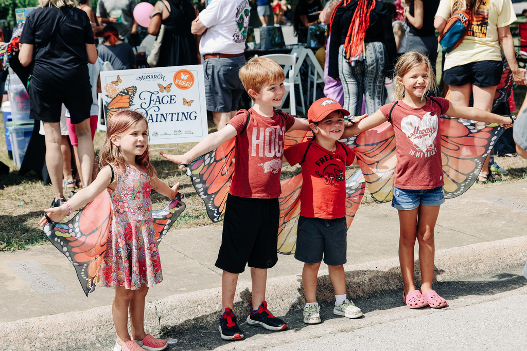 Celebrate the magic of the monarch butterfly at Luther George Park this Saturday, September 20, from 11 a.m. to 4 p.m.! 🦋 Join the Downtown Springdale Alliance for a free, family-friendly event filled with hands-on activities, crafts, and the spectacular Monarch Flight Parade. Be sure to arrive early—we're giving away 1,000 butterfly wings for kids to wear! Bring your lawn chairs and blankets, and get ready to relax and enjoy the festivities. This event is proudly sponsored by the Tyson Family Foundation and Walmart. Come celebrate nature, community, and the incredible journey of the monarch butterfly! #Monarchs #Butterfly #SpringdaleFamily