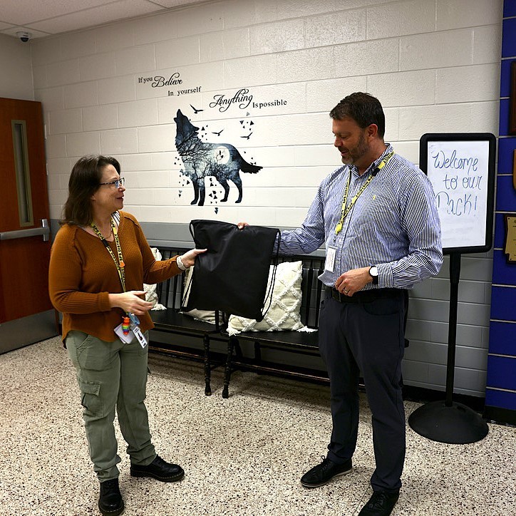 Veronica Santillo, a Westwood Elementary counselor, is the winner of this month's #SpringdaleSpotlight contest! 🎉 Her heartfelt post celebrating student leadership and teamwork at the "Howling with Pride Assembly" captured the #SpringdaleFamily spirit.  Read more about her winning entry here: https://secure.smore.com/n/3rxje