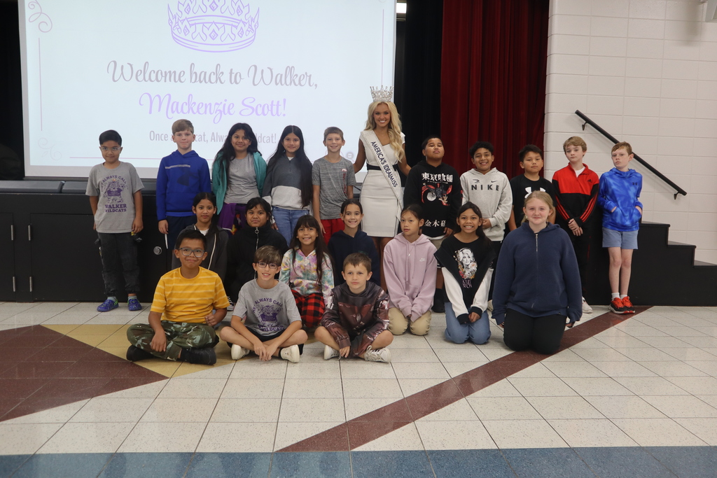 Miss Ideal USA Winner, Mackenzie Scott, speaking with kids