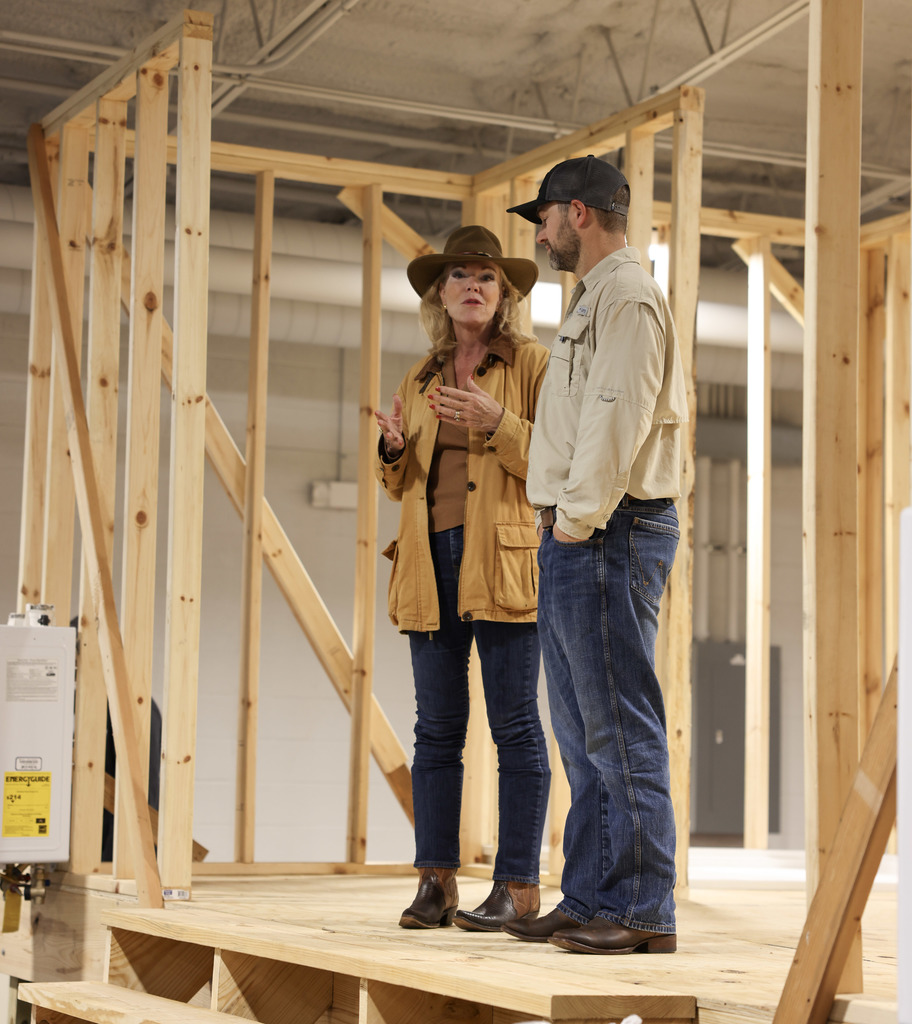 🚀 Advanced Learning Takes Center Stage! The opening of the new Springdale Public Schools Industrial Arts Annex is a major win for our students! This morning's ribbon cutting celebrated the transformation of the former Lock Supply building into a state-of-the-art, 17,528 sq. ft. educational facility.  🔨We are successfully implementing a hub-and-spoke model that centralizes high-tech, specialized training in mechanical, electrical, and plumbing for 200 students daily.  This means: ✔Students from across the district train together. ✔Integrated concurrent college credit. ✔Opportunities for youth apprenticeships. This $3.5 million investment showcases our commitment to advanced scientific education and ensuring every student has a pathway to success.  #SpringdaleFamily #SpringdaleExcellence #IndustrialArtsAnnex #SpringdaleEducation #CareerPathways #springdalearkansas 