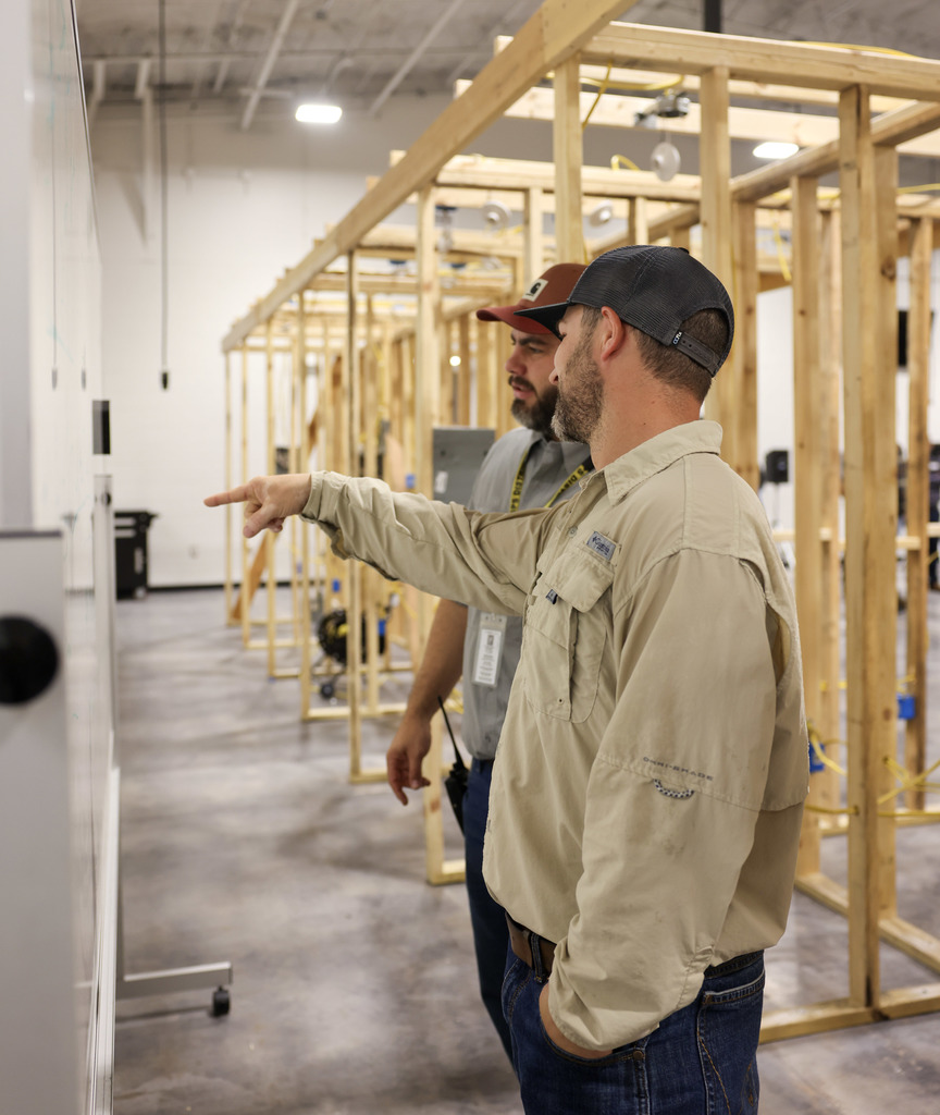 🚀 Advanced Learning Takes Center Stage! The opening of the new Springdale Public Schools Industrial Arts Annex is a major win for our students! This morning's ribbon cutting celebrated the transformation of the former Lock Supply building into a state-of-the-art, 17,528 sq. ft. educational facility.  🔨We are successfully implementing a hub-and-spoke model that centralizes high-tech, specialized training in mechanical, electrical, and plumbing for 200 students daily.  This means: ✔Students from across the district train together. ✔Integrated concurrent college credit. ✔Opportunities for youth apprenticeships. This $3.5 million investment showcases our commitment to advanced scientific education and ensuring every student has a pathway to success.  #SpringdaleFamily #SpringdaleExcellence #IndustrialArtsAnnex #SpringdaleEducation #CareerPathways #springdalearkansas 