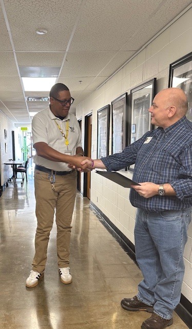 Big honors for Archer Learning Center! 🏆🇺🇸 Dr. Coby Davis recently received the Patriotic Employer Award from the Office of the Secretary of Defense! 🎖️  We’re proud to have a leader who goes above and beyond to support our staff members serving in the National Guard and Reserve. Thank you for your leadership and for making our schools a supportive home for those who serve! 👏✨  #SpringdaleFamily #PatrioticEmployer #Springdale #Arkansas 