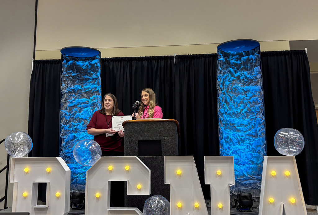 Another win for the #SpringdaleFamily! 🏆🍎  We are bursting with pride for Gena Smith, our Child Nutrition Director! 🌟  At the Arkansas School Nutrition Association conference, Gena was officially named the Arkansas Child Nutrition Director of the Year! We are so lucky to have her heart and dedication leading the way for our students every single day.  Help us show Gena some major love in the comments! 👇👏👏  #SpringdaleFamily #ChildNutrition #ArkansasSchoolNutrition #Arkansas #SNA #springdalearkansas