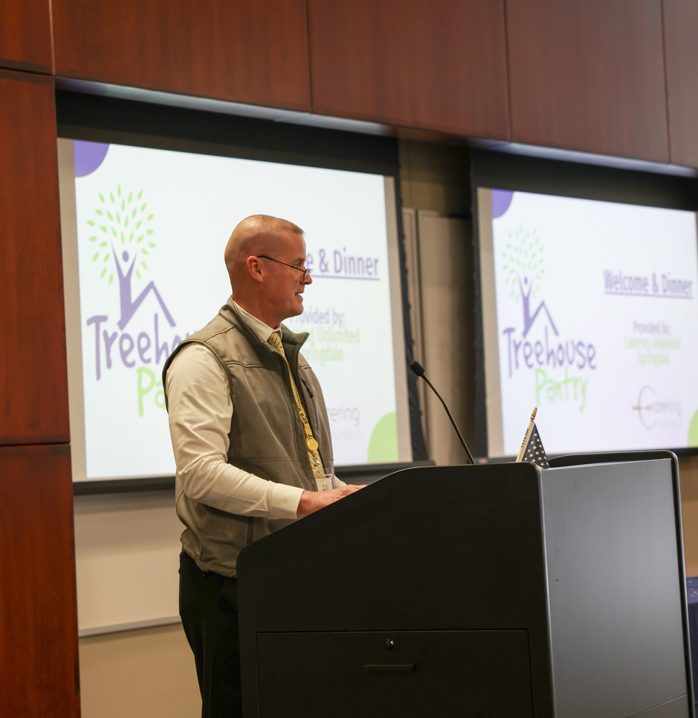 What an incredible night at the Treehouse Pantry Award Banquet! 🌟 It was an honor to celebrate the hard work and dedication of those making a real difference in our community and school district.  A special shoutout to the students who hosted the evening! Thank you to all our guests and partners for your unwavering support of the Treehouse Pantry. 🌳❤️  #SpringdaleFamily #CommunityImpact #TreehousePantry #SpringdaleSchools