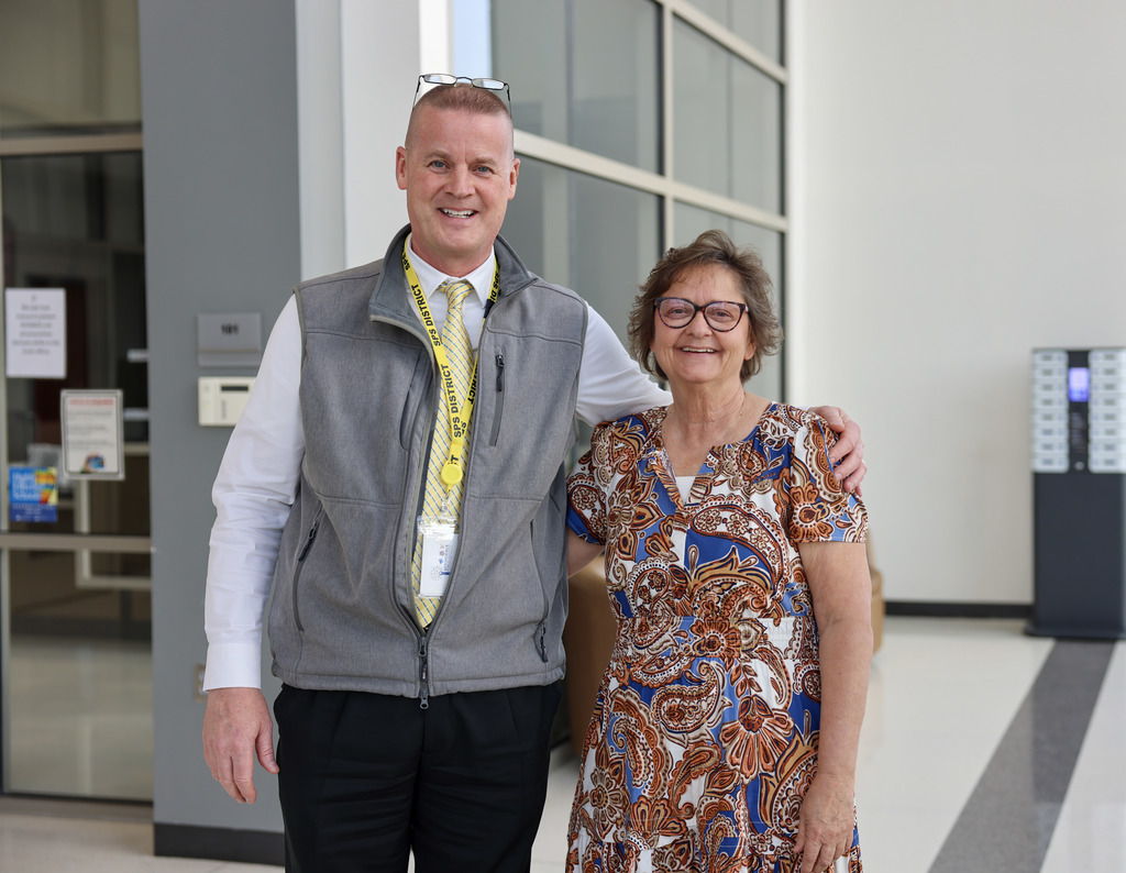 What an incredible night at the Treehouse Pantry Award Banquet! 🌟 It was an honor to celebrate the hard work and dedication of those making a real difference in our community and school district.  A special shoutout to the students who hosted the evening! Thank you to all our guests and partners for your unwavering support of the Treehouse Pantry. 🌳❤️  #SpringdaleFamily #CommunityImpact #TreehousePantry #SpringdaleSchools