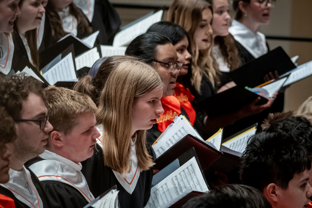 ✨ From Springdale to Carnegie Hall! 🎶🗽  On May 30, our incredible Lakeside Junior High School Choir students took the stage at Carnegie Hall in New York City—one of the world’s most prestigious concert venues! 🏛️✨  Under the direction of Benjamin C. Winn, our students joined musicians from across the country for an unforgettable performance before a nearly full house. Huge congratulations to the several Lakeside students who earned the exceptional honor of being selected for featured solo and small ensemble performances! 🌟🎤  Thank you to our amazing families, staff, administrators, and community partners whose generosity made this once-in-a-lifetime opportunity possible. We are incredibly proud of these students and Mr. Winn for representing Lakeside, Springdale Public Schools, and the State of Arkansas with such distinction! 🦅❤️  #SpringdaleFamily #LakesideJuniorHigh #CarnegieHall #MusicEducation #SpringdaleAR #LakesideGoldenEagles #StudentSuccess #ExperienceSpringdale #NWAMusic #ArkansasArts