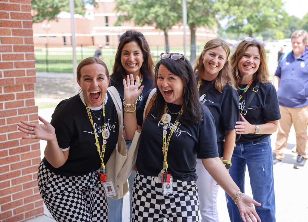 Our Springdale Public Schools staff gathered today for our annual faculty meeting! 🎭✨  With this year’s "Storytelling" theme, our #SpringdaleFamily team was inspired, energized, and ready to write the next amazing chapter as we prepare to welcome our students back on Monday, August 10! 📚🎒  Here’s to an incredible 2026-27 school year together! ❤️ Read More Here:  #SpringdaleFamily #SpringdaleSchools #BackToSchool #Storytelling #ReadyToLearn