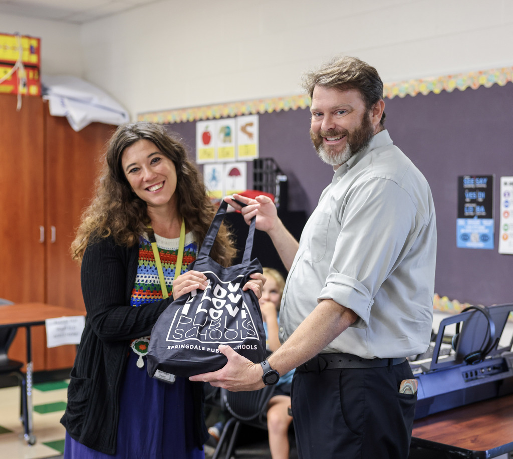 #SpringdaleFamily, we are so excited to kick off the school year by celebrating our first 2026–2027 Springdale Spotlight winner, Sarah Busch! 🍎🎵  As @monitormallards music teacher, Sarah is bringing hands-on creativity to the classroom and giving students an unforgettable start to the year. From exploring xylophones to building teamwork, her room is a place where every student thrives.  Check out the video here: https://www.facebook.com/share/v/1bZgJdi65y/  Learn more about Sarah's story here: https://app.smore.com/n/e6kzg  Way to go, Sarah! We are so proud to have your leadership and spirit in our #SpringdaleFamily. 🌟  A big thank you to all of our community sponsors, including @tommys_express, for supporting our teachers and students! 🚗✨  #SpringdaleFamily #SpringdaleSchools #MonitorElementary #SpringdaleAR #NWA #NorthwestArkansas #NWAEducation #MusicEducation