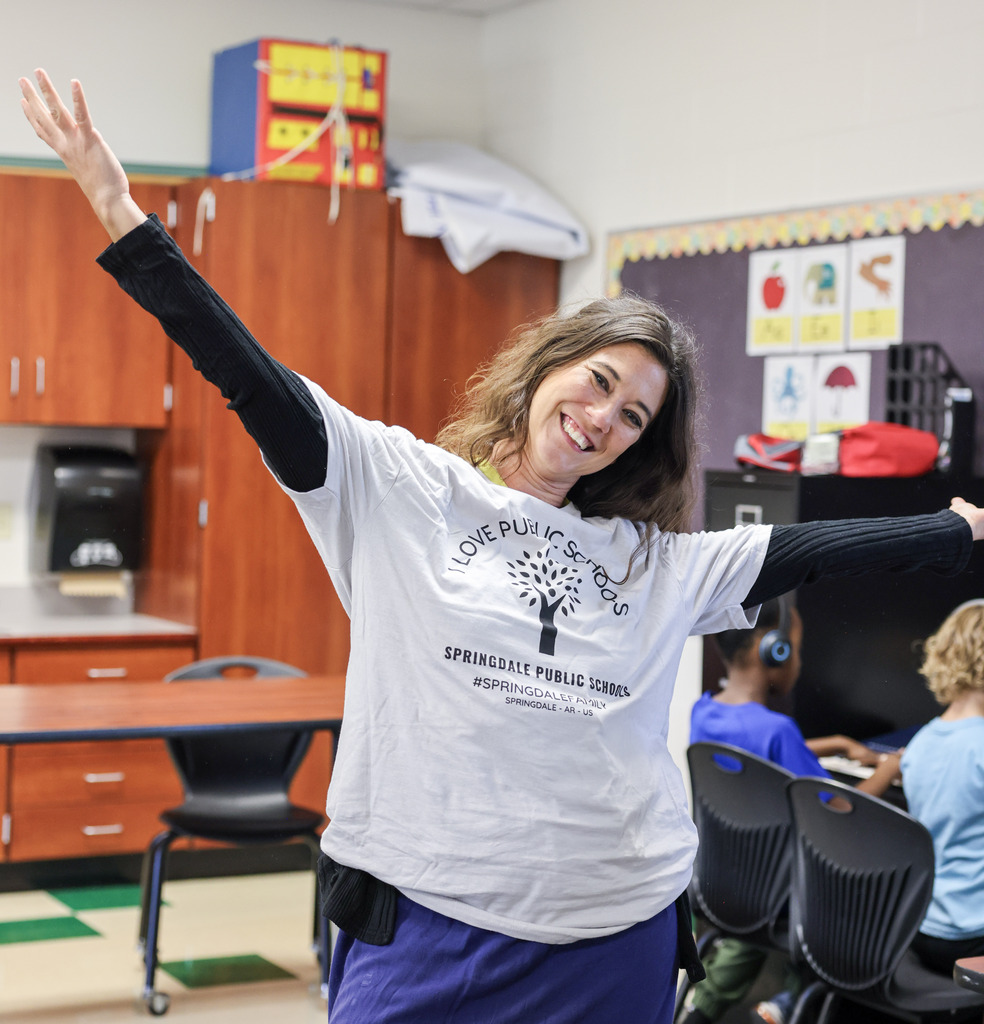#SpringdaleFamily, we are so excited to kick off the school year by celebrating our first 2026–2027 Springdale Spotlight winner, Sarah Busch! 🍎🎵  As @monitormallards music teacher, Sarah is bringing hands-on creativity to the classroom and giving students an unforgettable start to the year. From exploring xylophones to building teamwork, her room is a place where every student thrives.  Check out the video here: https://www.facebook.com/share/v/1bZgJdi65y/  Learn more about Sarah's story here: https://app.smore.com/n/e6kzg  Way to go, Sarah! We are so proud to have your leadership and spirit in our #SpringdaleFamily. 🌟  A big thank you to all of our community sponsors, including @tommys_express, for supporting our teachers and students! 🚗✨  #SpringdaleFamily #SpringdaleSchools #MonitorElementary #SpringdaleAR #NWA #NorthwestArkansas #NWAEducation #MusicEducation