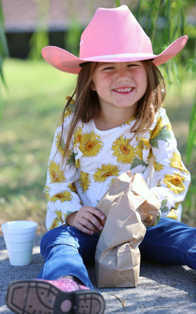 Hats off to our amazing readers! 🤠🧢 We had a fantastic time at Walker Elementary’s annual Read and Snack on the Track event! This year’s theme honored the incredible Dolly Parton, and our students showed up in style wearing all kinds of fun hats and boots while celebrating the joy of reading. A huge thank you to our students, staff and volunteers who made this favorite tradition such a success. Keep reading big and dreaming bigger!