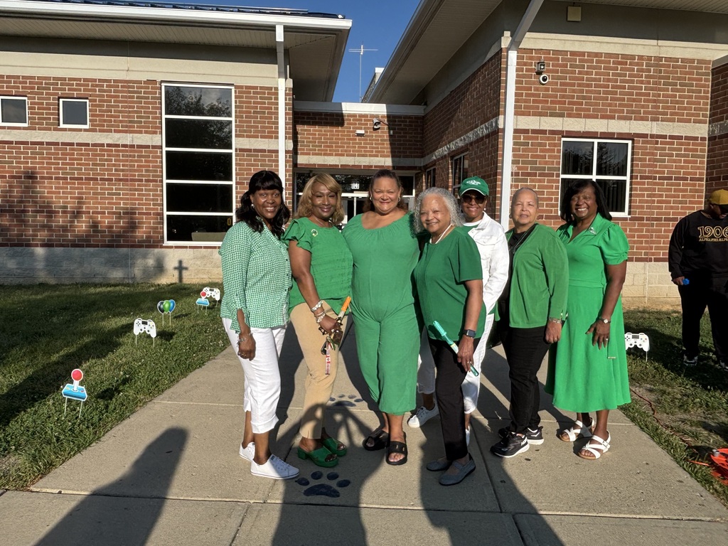 The Springfield Chapter of the Links support Fulton's First Day Clap In!!
