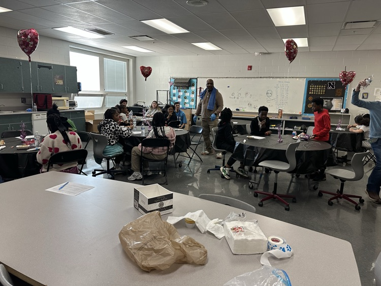 One group of students at lunch  