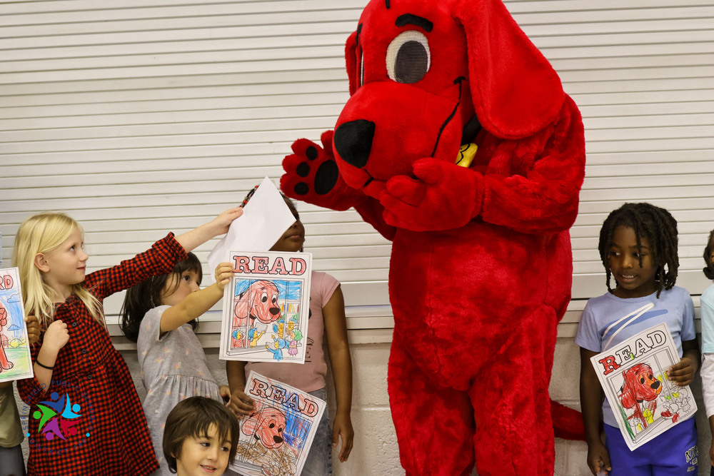 clifford  the big red dog with kids 