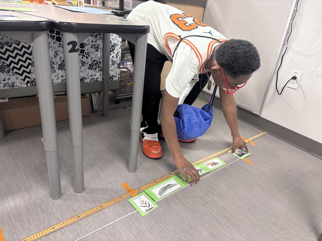 Students doing evolution lab