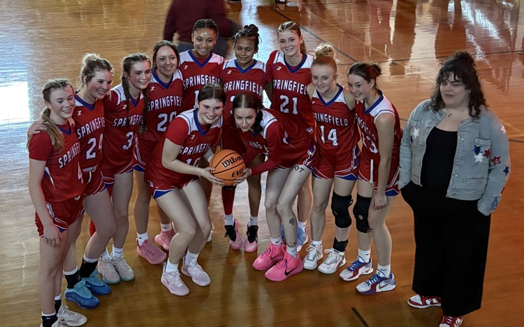 picture of girls basketball team