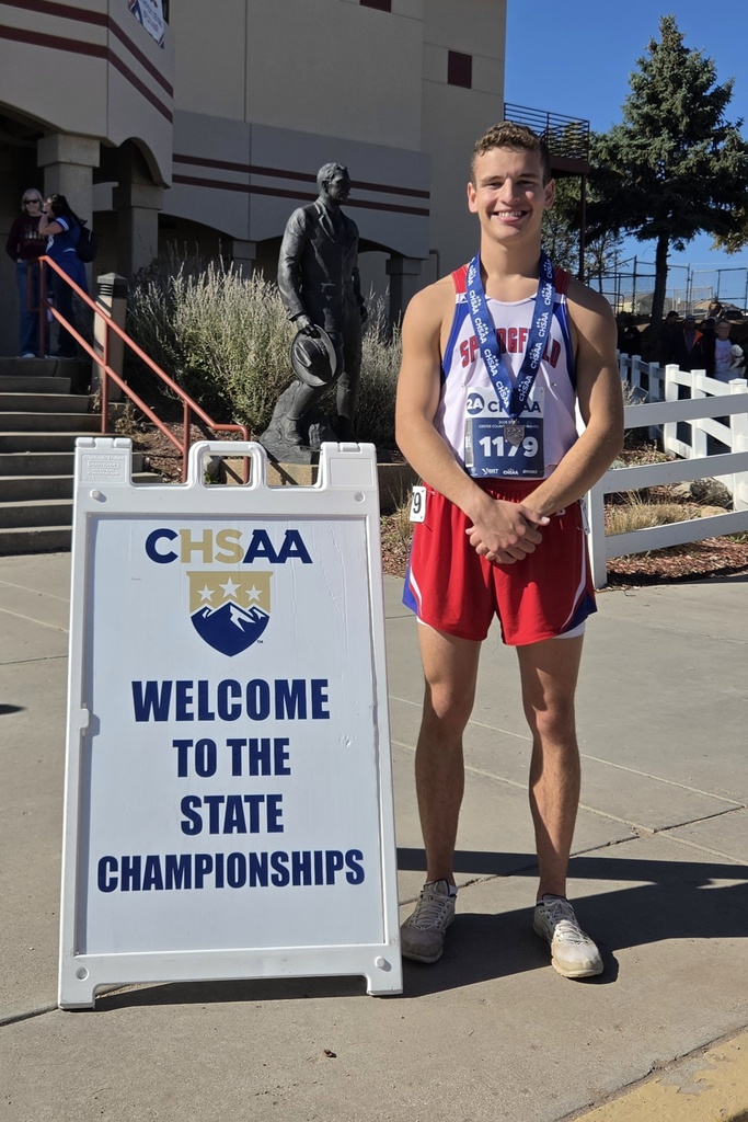 Parker Arbuthnot 10th place finish at state cross country.