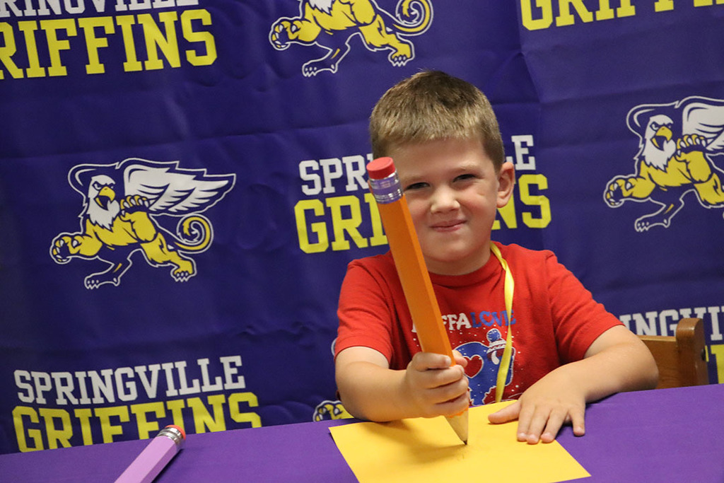 CES Kindergarten Signing
