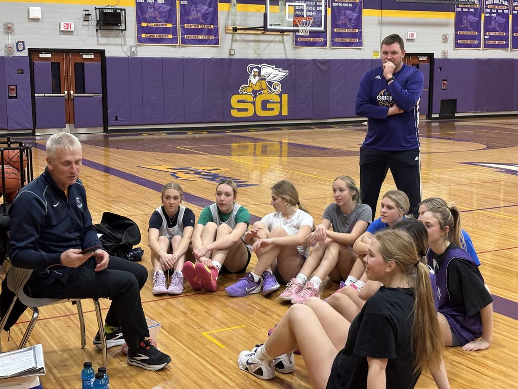 Coach Masters speaks to the girls basketball team.