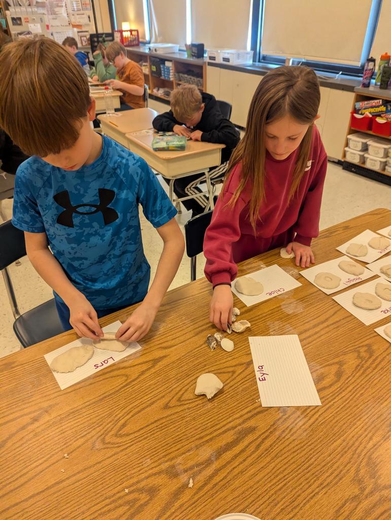 students make fossils