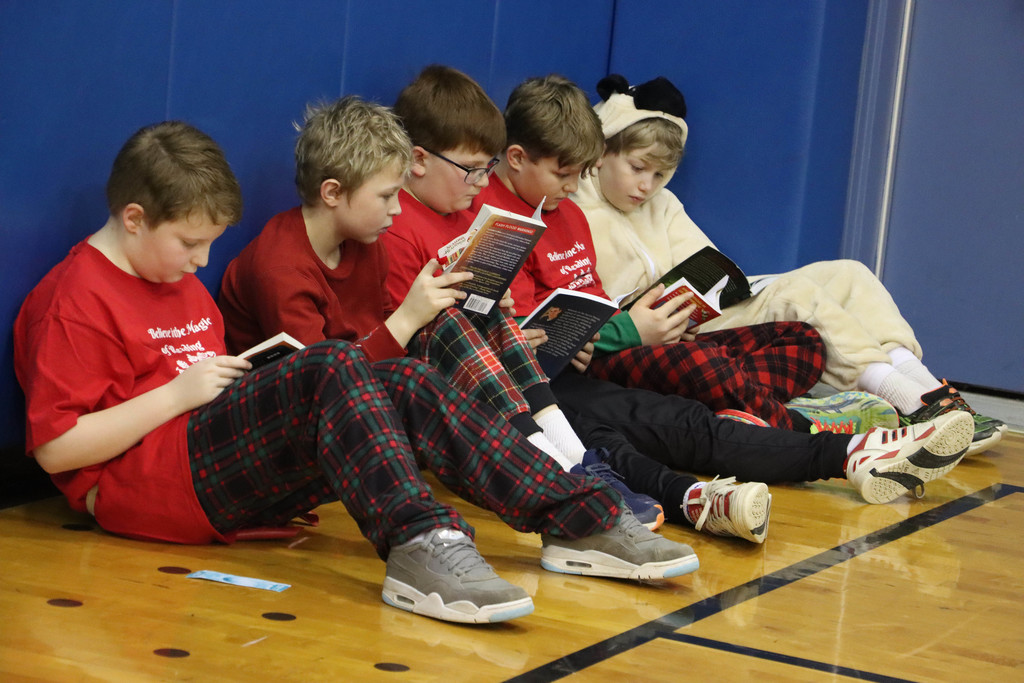 Students dropped everything and read in P.E.