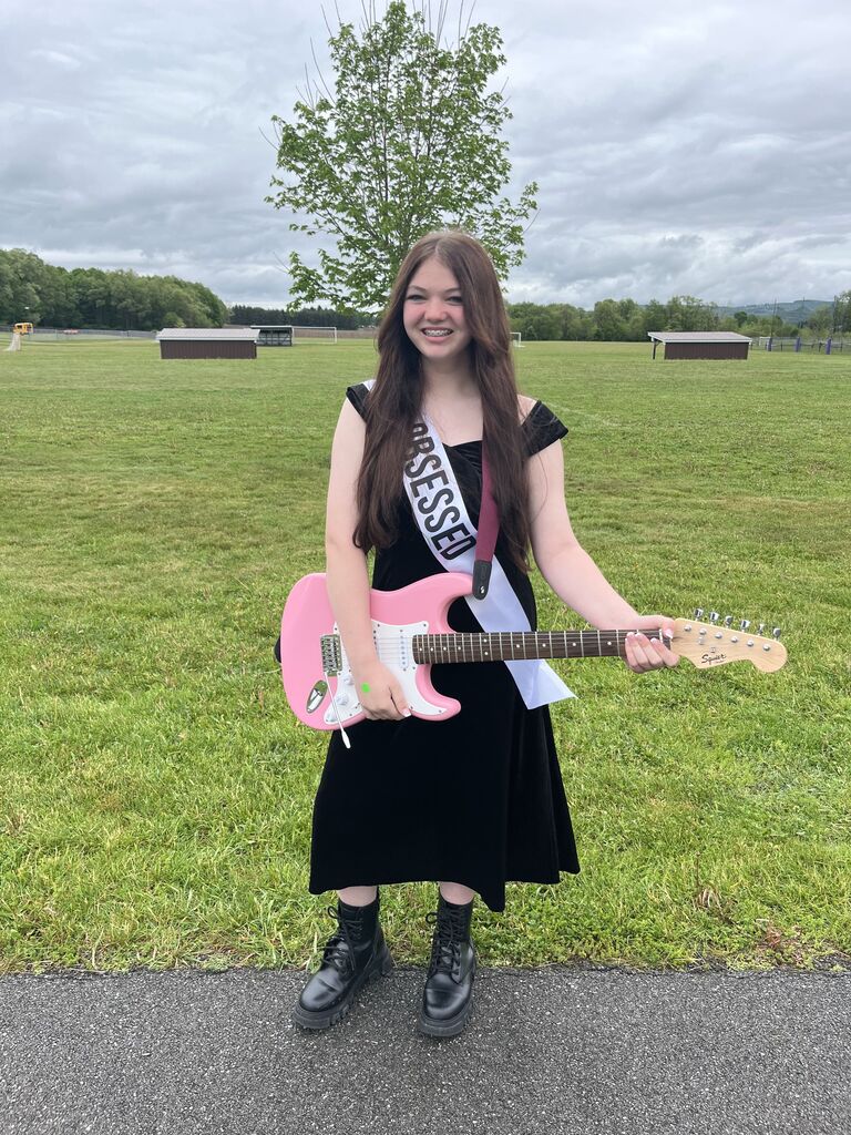 Student dressed as Olivia Rodrigo.