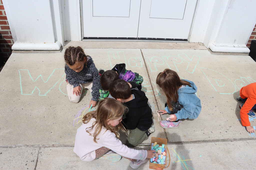 sidewalk chalk 