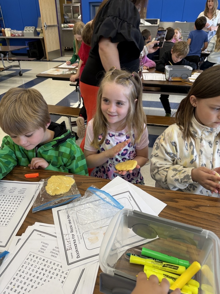 students use playdoh