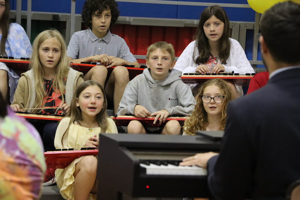 chorus sings. 