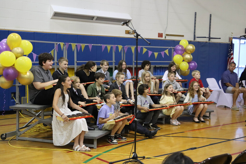 Chorus sings. 