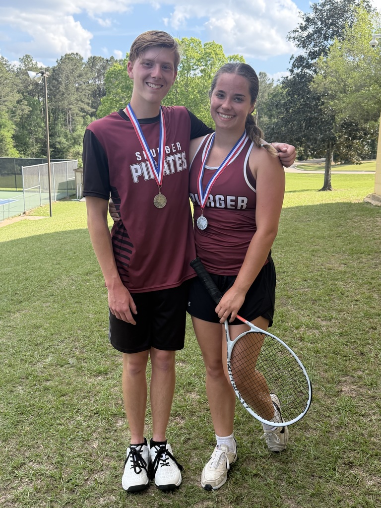Tennis 2 players with medals