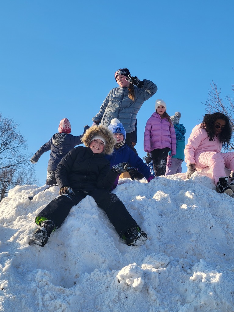 SCC 5th Graders playing in the snow