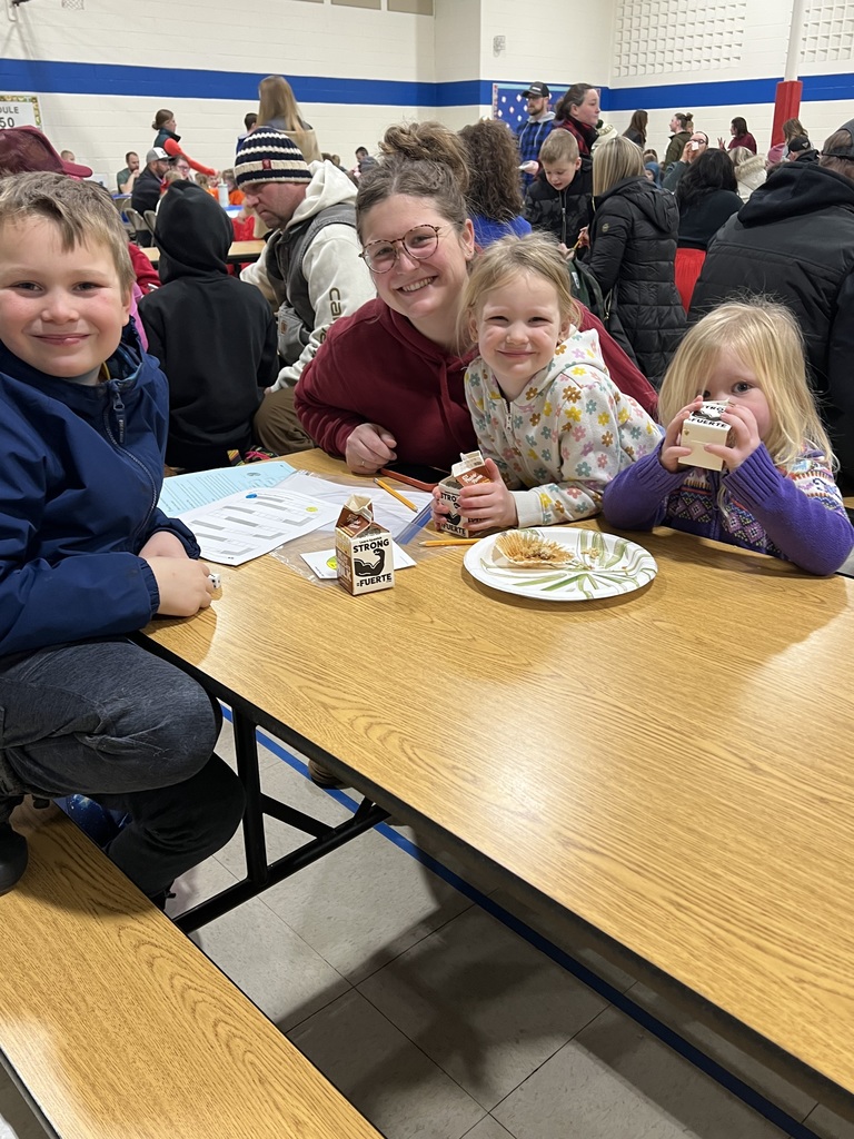 Math & Muffins - Elementary students and their families enjoyed the morning practicing math while enjoying muffins!