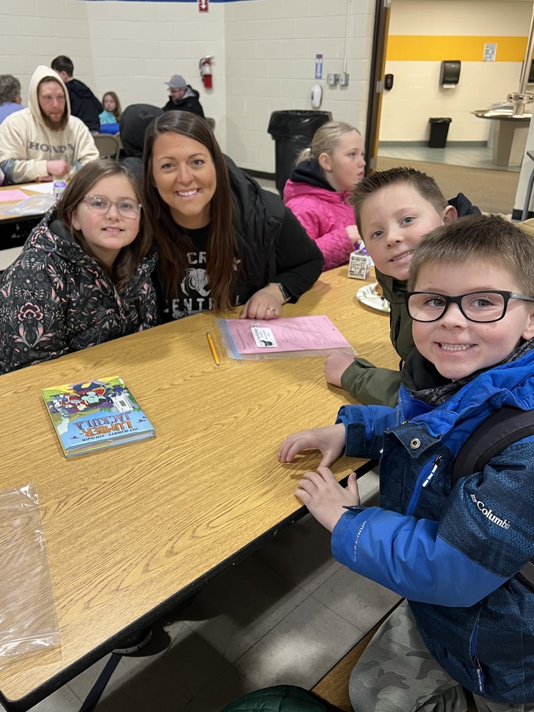 Math & Muffins - Elementary students and their families enjoyed the morning practicing math while enjoying muffins!