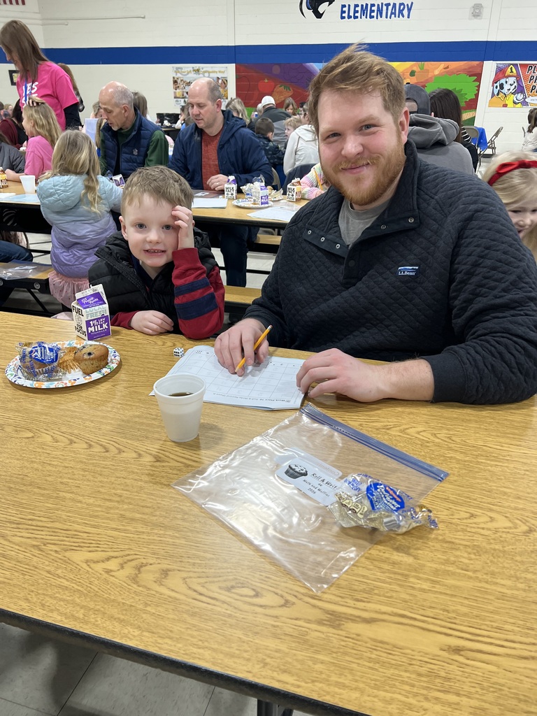 Math & Muffins - Elementary students and their families enjoyed the morning practicing math while enjoying muffins!