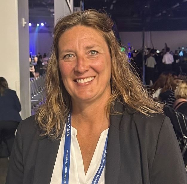 Tracie Crowley selected as Wisconsin Outstanding Local Adviser of the Year!