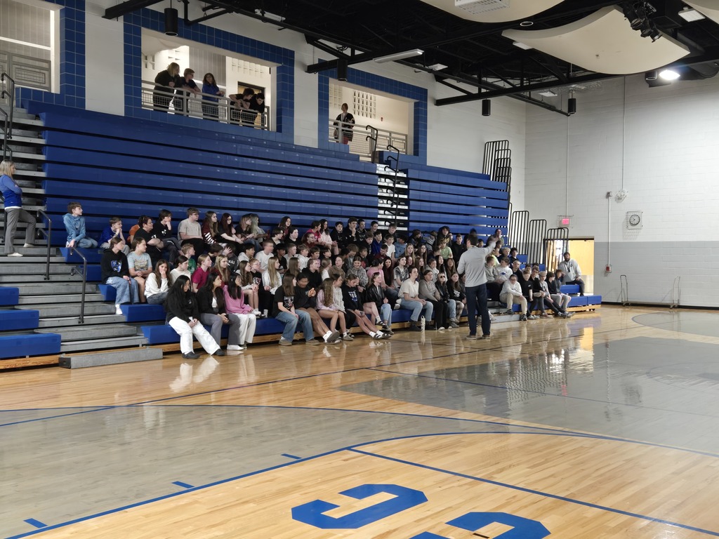 Cody Matz talks weather with SCC 7th graders