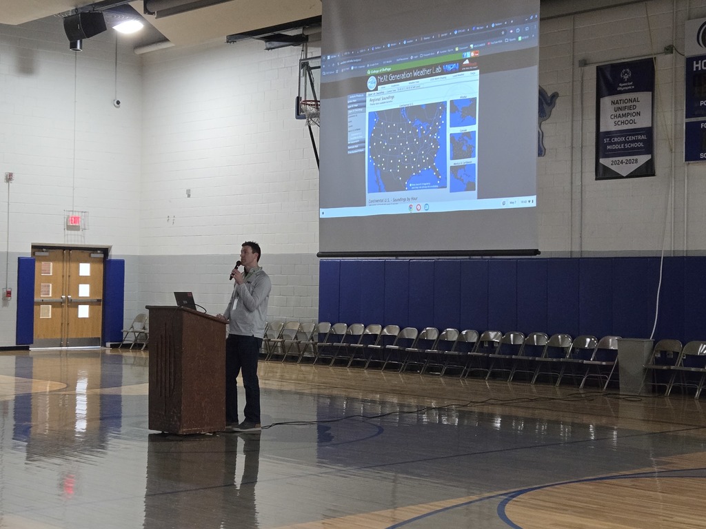 Cody Matz talks weather with SCC 7th graders