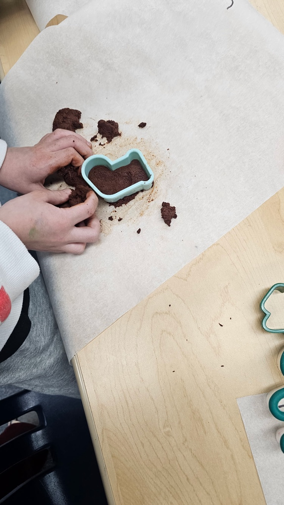 using cookie cutters to make the design