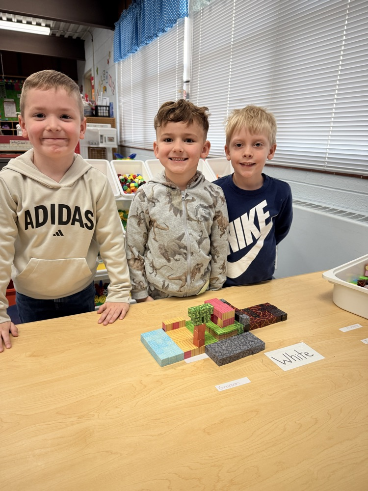 building with magnetic blocks