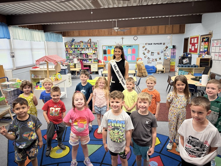 we had a guest Miss Illinois Lilly read to us on Wednesday. 