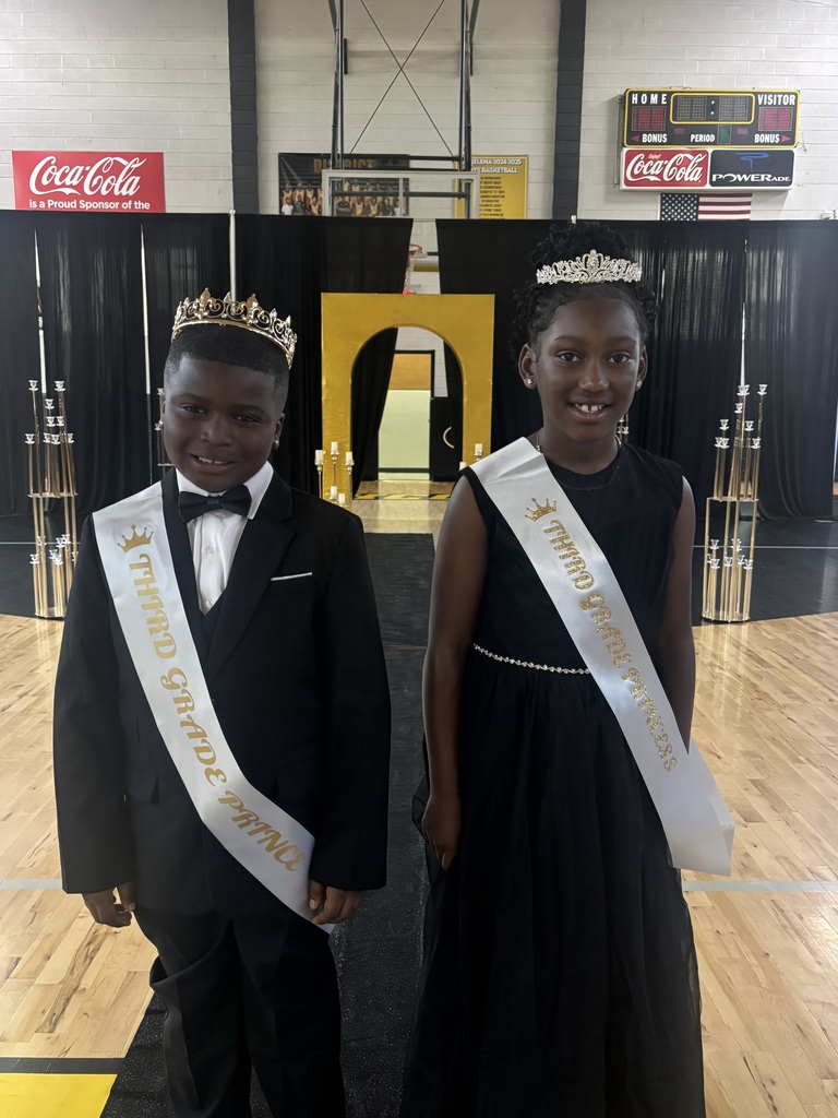 Homecoming court